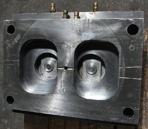 Detalle de molde metálico